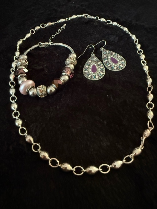 Jewelry - Vintage Purple Silver Tone Jewelry Set Teardrop Earrings Necklace Charm Bracelet